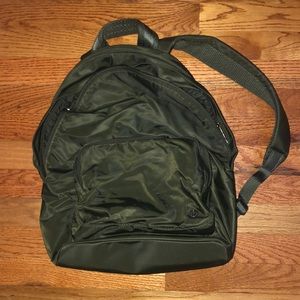 Lululemon dark green backpack (LIKE NEW)